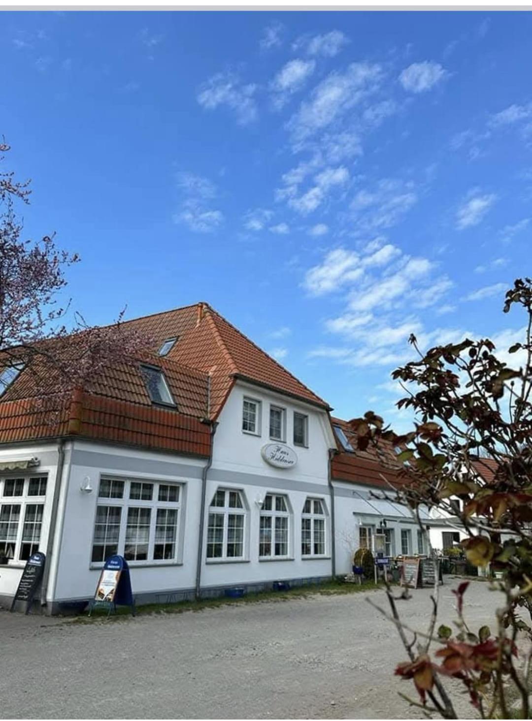 Pension & Restaurant Haus Hiddensee Клостер Екстер'єр фото