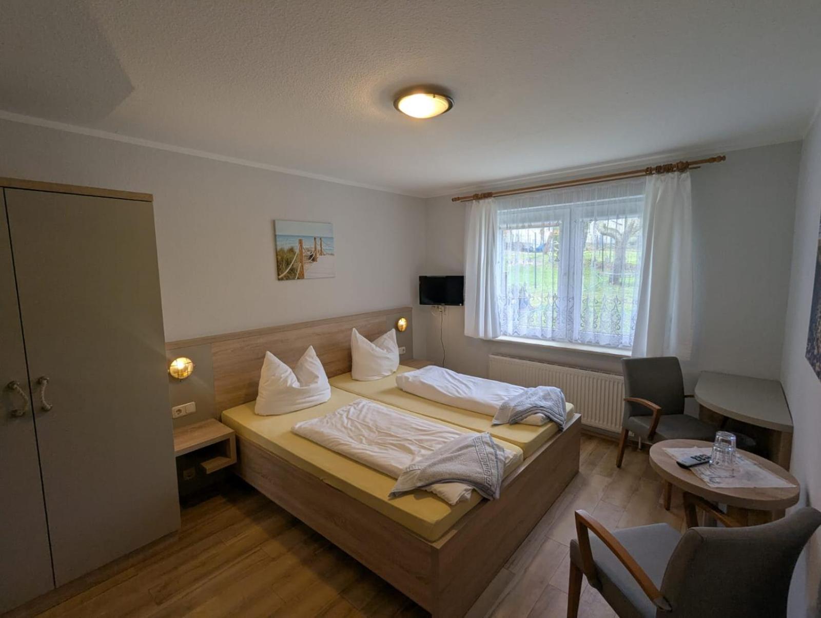 Pension & Restaurant Haus Hiddensee Клостер Екстер'єр фото