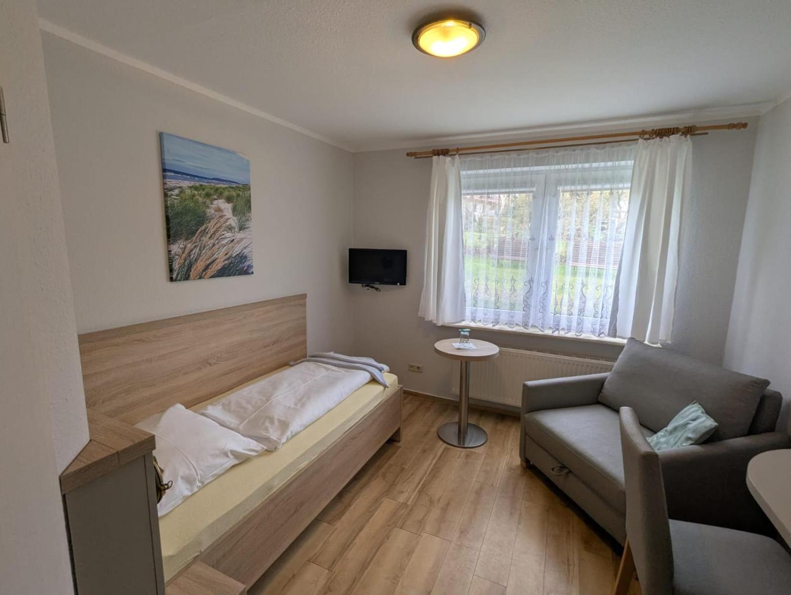 Pension & Restaurant Haus Hiddensee Клостер Екстер'єр фото