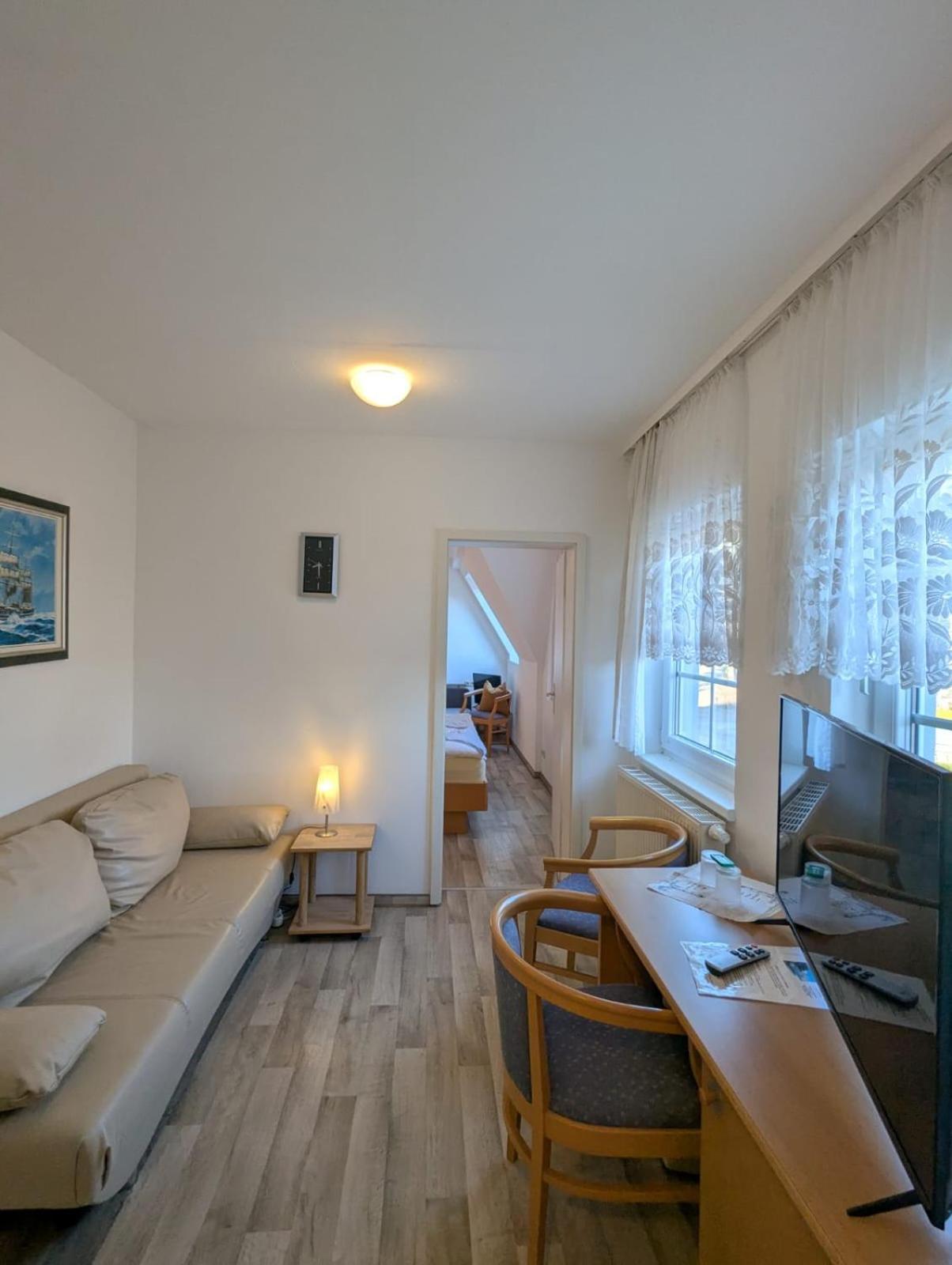 Pension & Restaurant Haus Hiddensee Клостер Екстер'єр фото