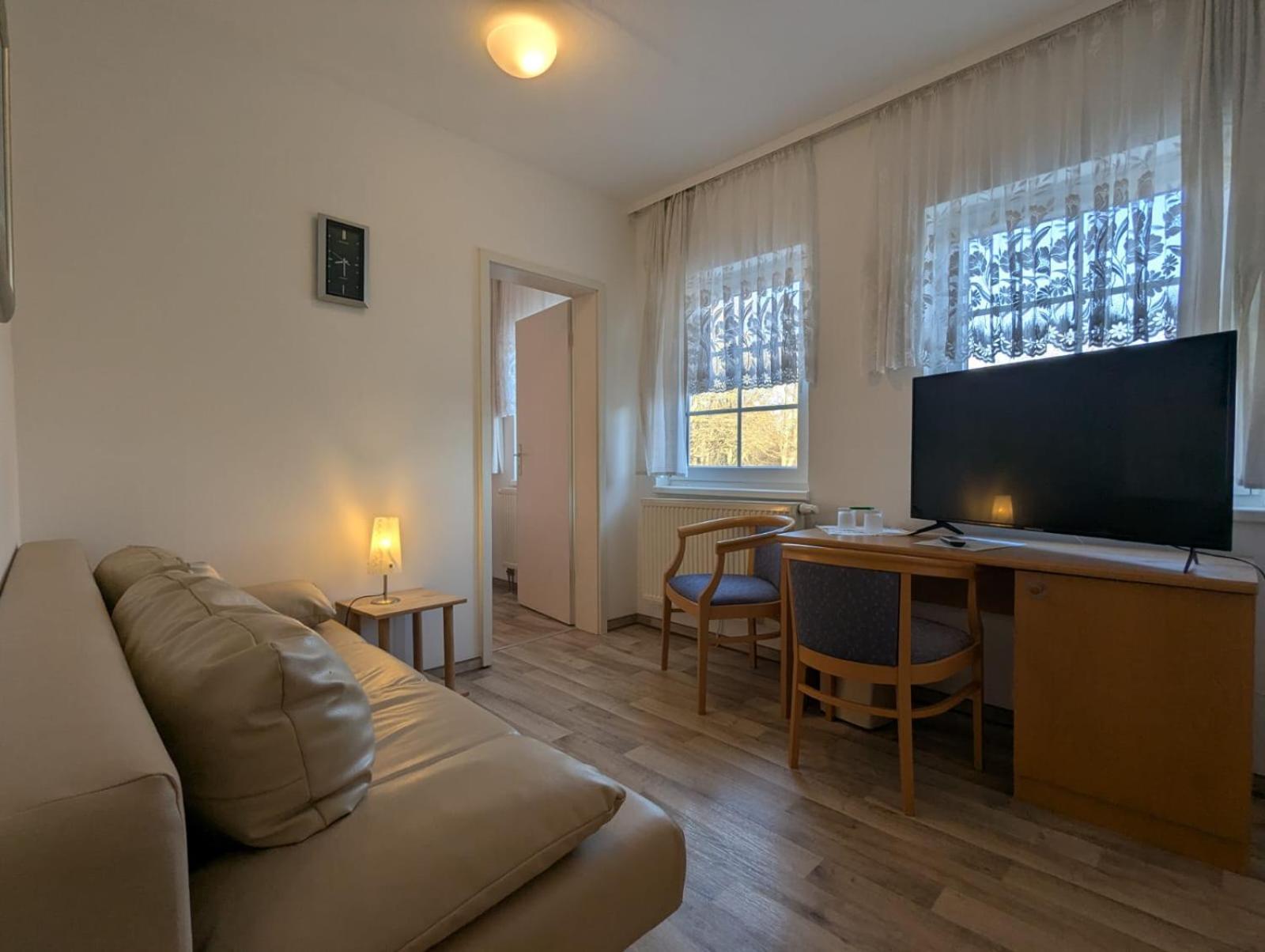 Pension & Restaurant Haus Hiddensee Клостер Екстер'єр фото